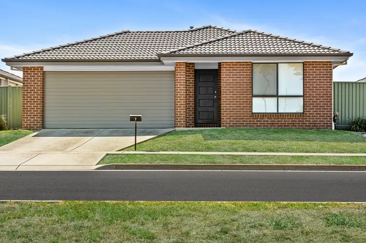 7 Emmy Drive, Miners Rest VIC 3352
