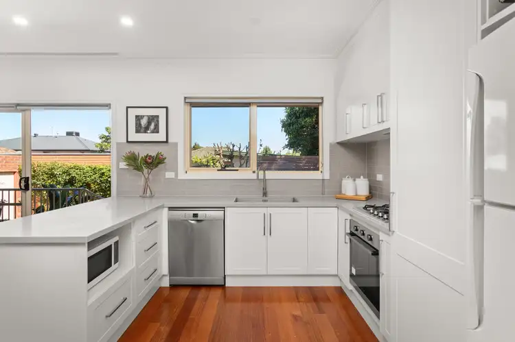 Fifth view of Homely townhouse listing, 3/15 Hillcrest Avenue, Chadstone VIC 3148