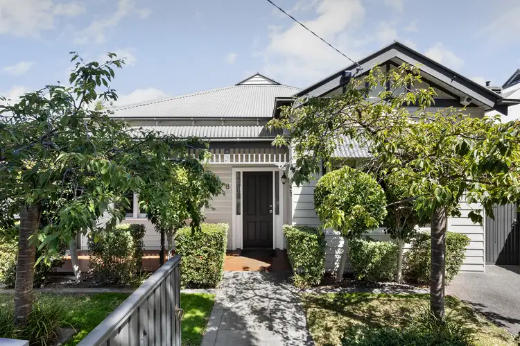 8 Bridge Street