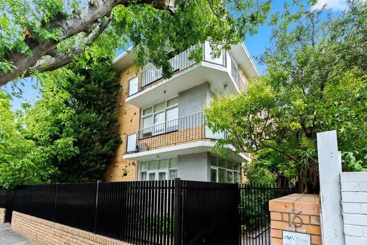 16 Lansdowne Road