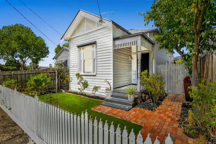 50 Queens Avenue