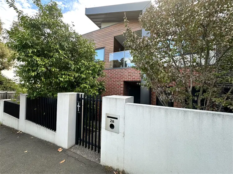 2B Staughton Road, Camberwell VIC 3124