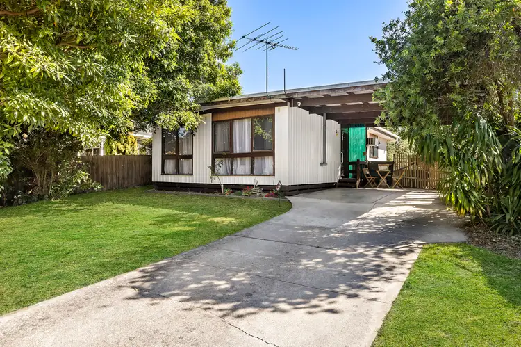 24 Guest Street, Tootgarook VIC 3941