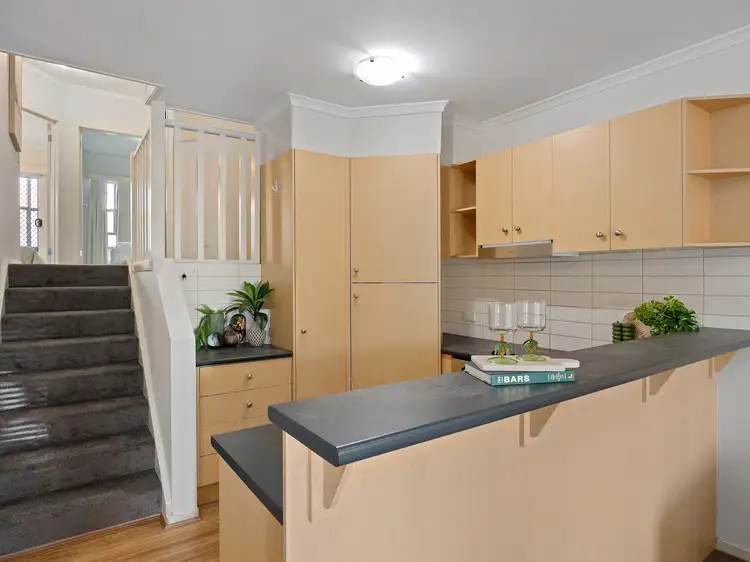 Fifth view of Homely apartment listing, 2/13-15 Hewish Road, Croydon VIC 3136