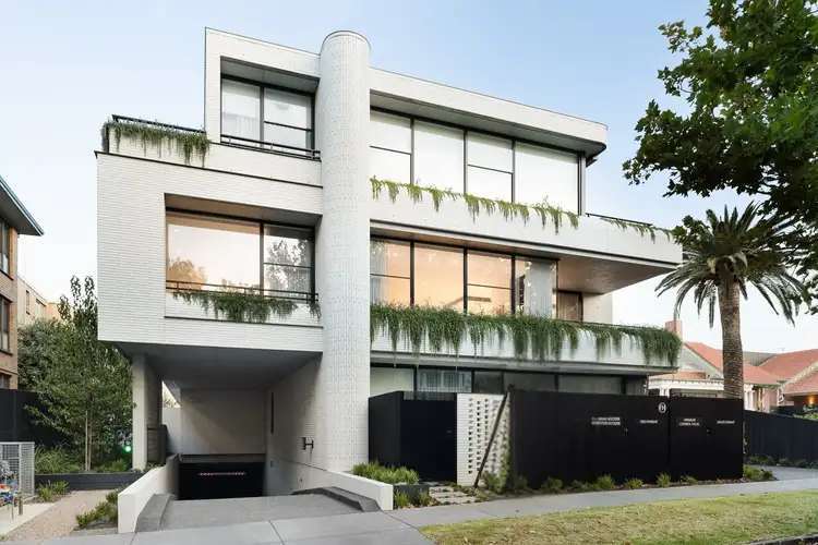 104/1 Tiuna Grove, Elwood VIC 3184