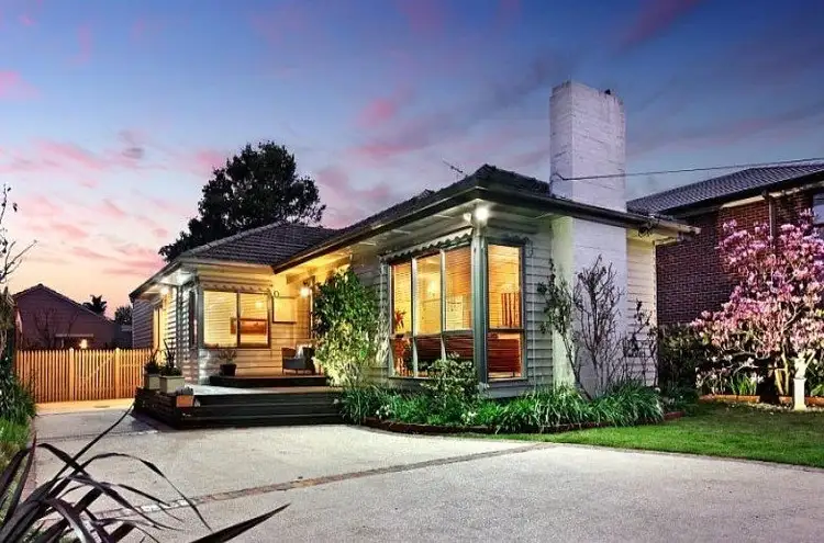 24 Luckins Road