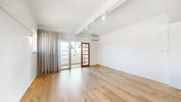 Fifth view of Homely apartment listing, 4/18-20 The Esplanade, St Kilda VIC 3182