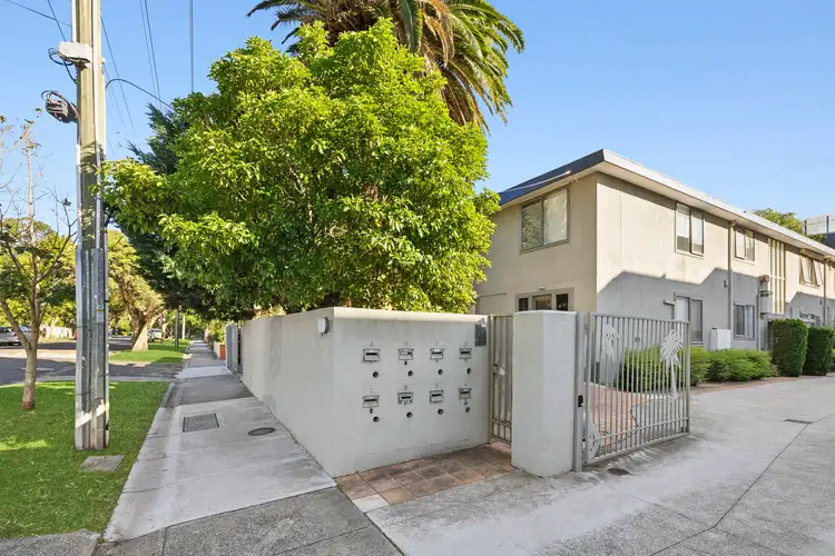 6/11 Rosstown Road, Carnegie VIC 3163