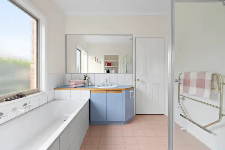Fifth view of Homely unit listing, 8/21 Lucerne Avenue, Mornington VIC 3931