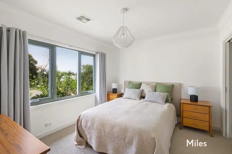 Fifth view of Homely house listing, 1 Jolliffe Crescent, Rosanna VIC 3084