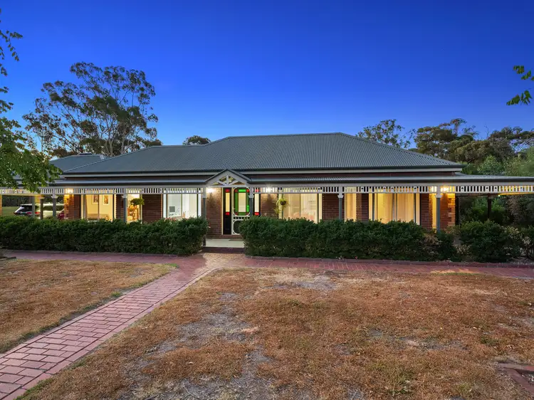 5 Cooper Grove, Strathfieldsaye VIC 3551