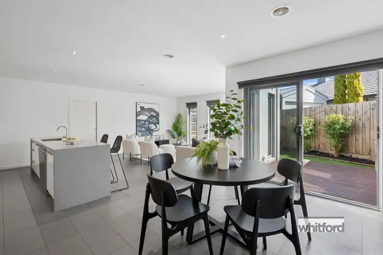2/7 Churchill Avenue, Newtown VIC 3220