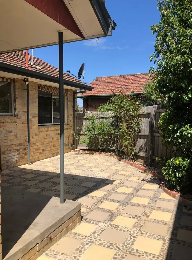 Fifth view of Homely house listing, 27 Gisborne Crescent, Reservoir VIC 3073
