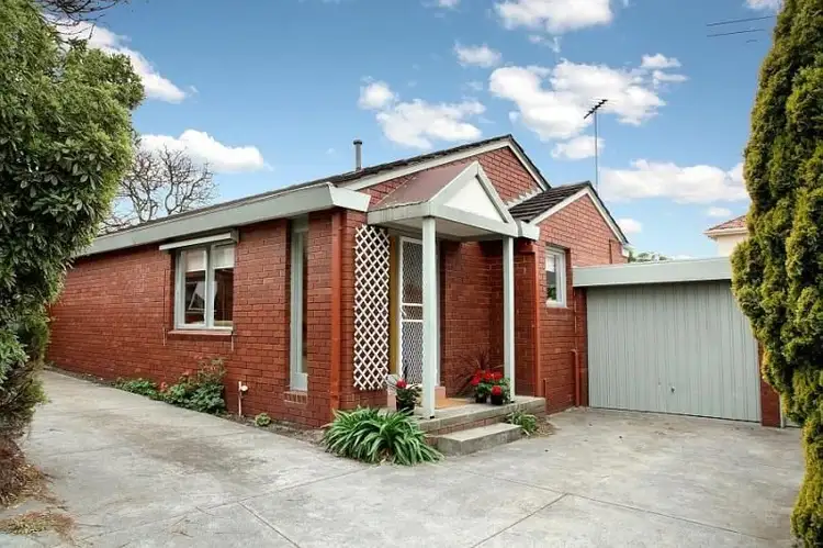 2/1 McKinnon Road, Mckinnon VIC 3204