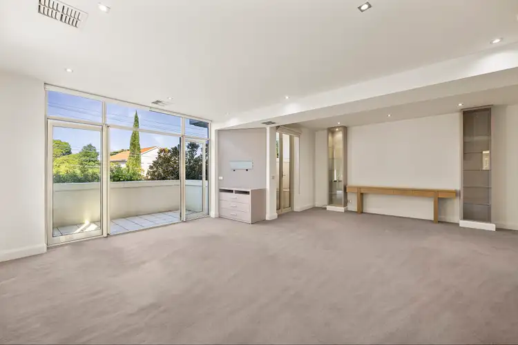 Third view of Homely apartment listing, 4/33 Kooyong Road, Caulfield North VIC 3161