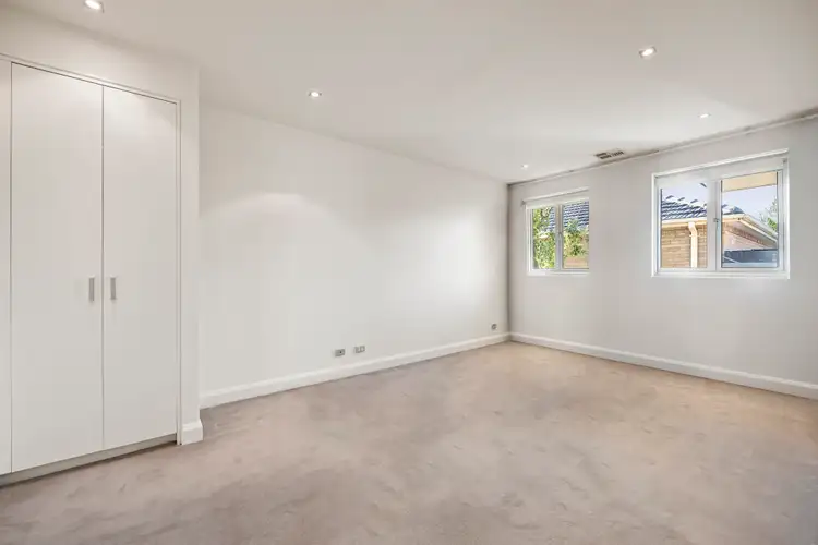 Fifth view of Homely apartment listing, 4/33 Kooyong Road, Caulfield North VIC 3161