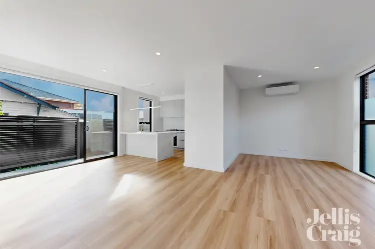 2/6 Wheeler Street, Ormond VIC 3204