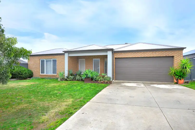 2 Exmoor Court, Alfredton VIC 3350