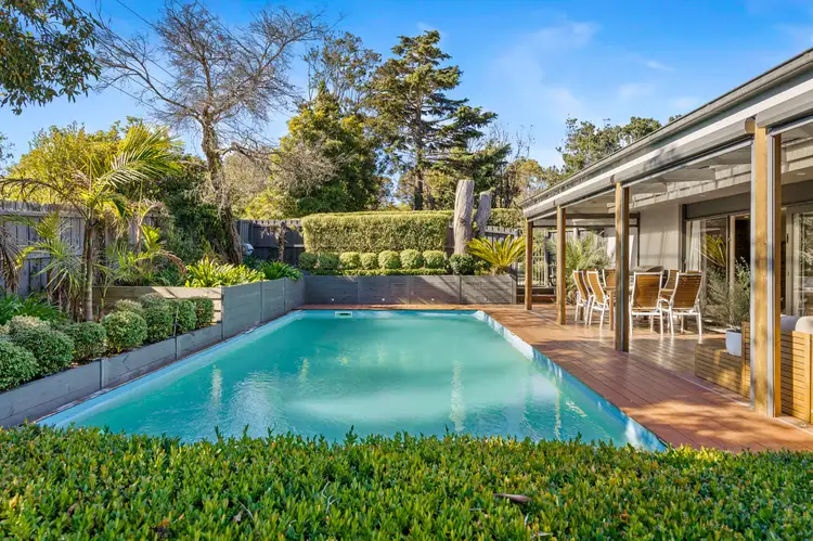 2 Rosedale Grove