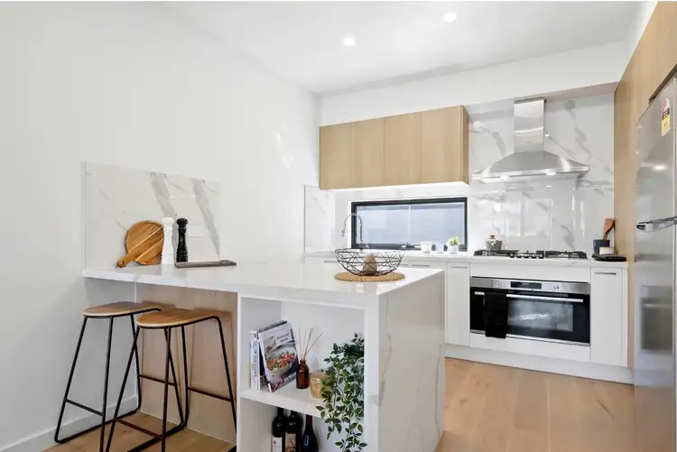 Main view of Homely townhouse listing, 1/289 Manningham Road, Templestowe Lower VIC 3107
