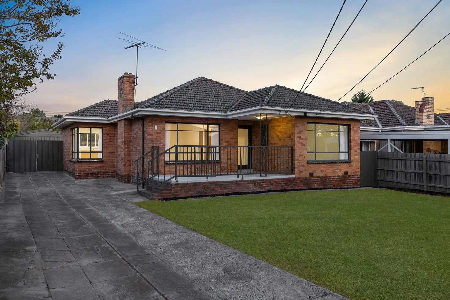 Main view of Homely house listing, 10 Dundee Avenue, Chadstone VIC 3148