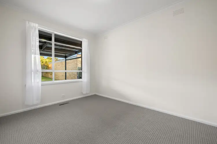 Sixth view of Homely house listing, 10 Dundee Avenue, Chadstone VIC 3148
