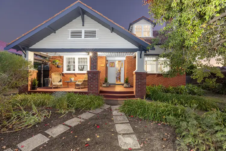 27 Nightingale Street, Newington VIC 3350