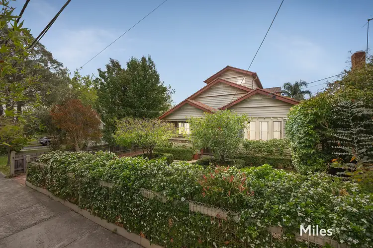 26 Robbins Street
