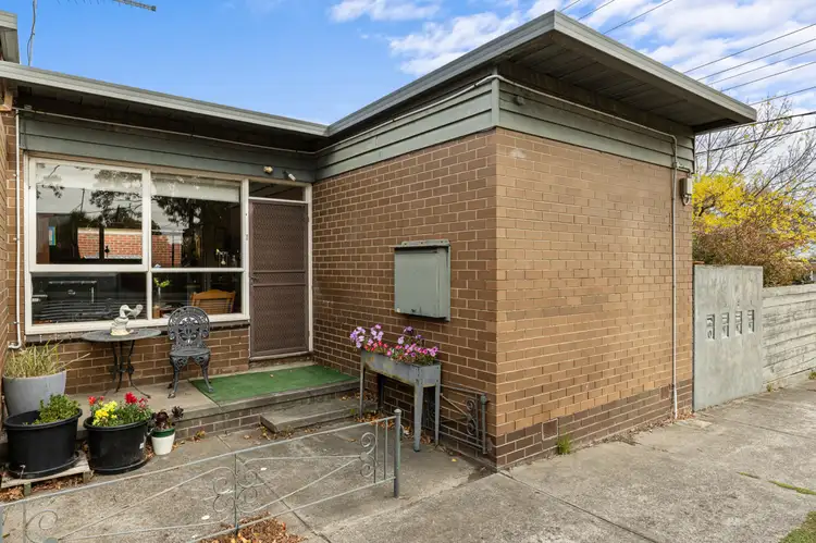 1/802 Doveton Street, Soldiers Hill VIC 3350