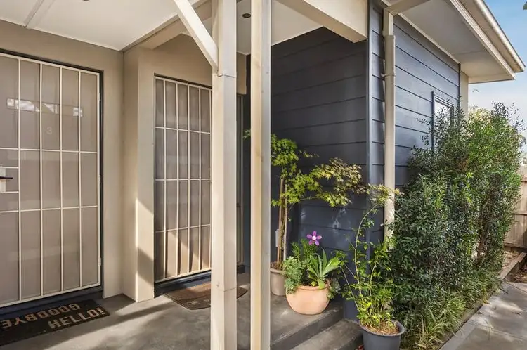 5 Dickens Street