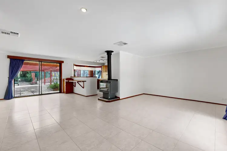 Second view of Homely house listing, 39 Hybrid Ct, Treeby WA 6164