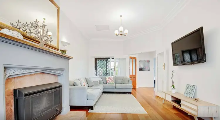 Main view of Homely unit listing, 2/20 Wilsons Road, Mornington VIC 3931