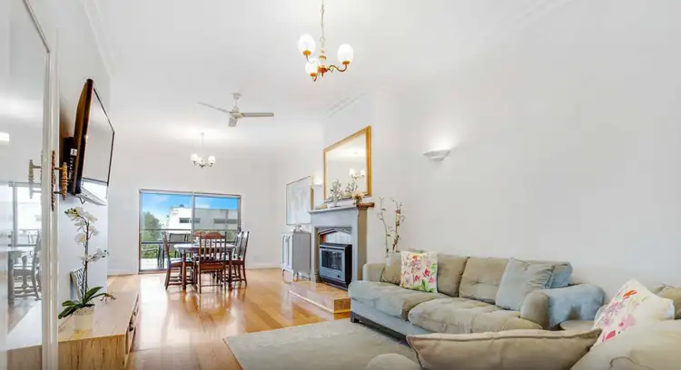 Second view of Homely unit listing, 2/20 Wilsons Road, Mornington VIC 3931