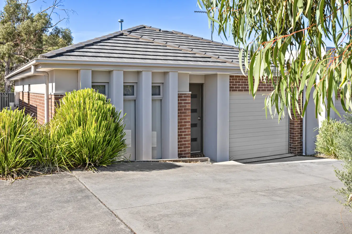 Main view of Homely townhouse listing, 9 Monash Place, Canadian VIC 3350