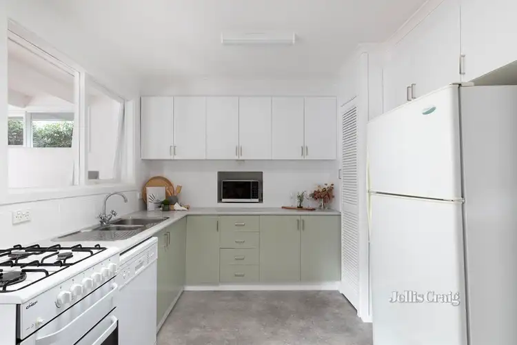 Sixth view of Homely house listing, 10 Warren Road, Viewbank VIC 3084