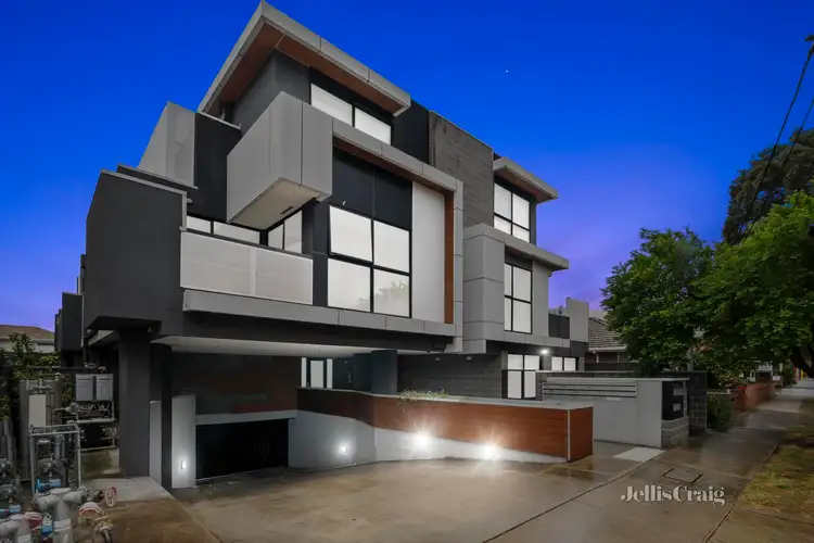 2/61 Droop Street, Footscray VIC 3011