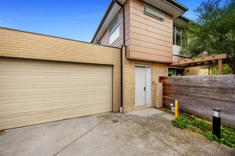 11 Emica Parade, Knoxfield VIC 3180