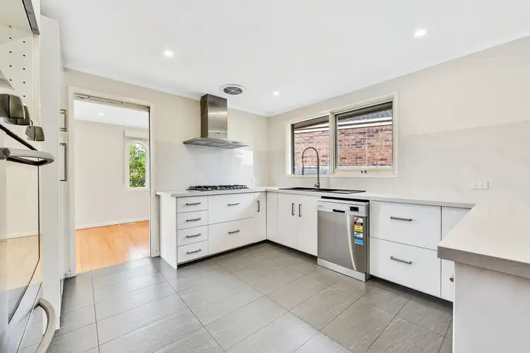 6 Abbeydale Court, Mulgrave VIC 3170