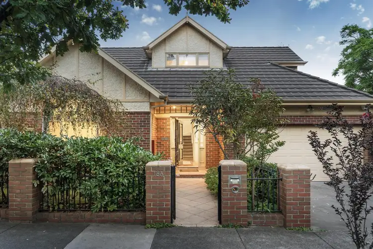 2/18 Albion Road, Glen Iris VIC 3146