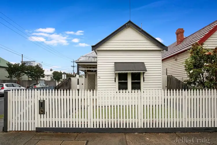 16 Dennis Street, Northcote VIC 3070