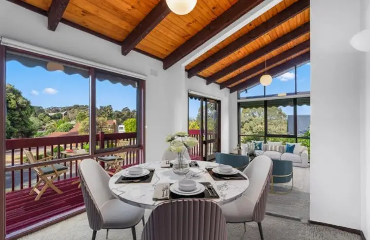 8 Hillgrove Close, Wheelers Hill VIC 3150