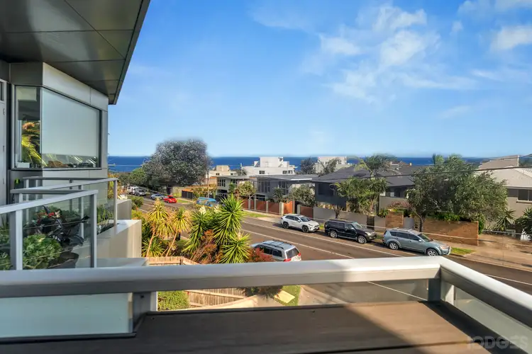 1/10 Warrigal Road, Parkdale VIC 3195