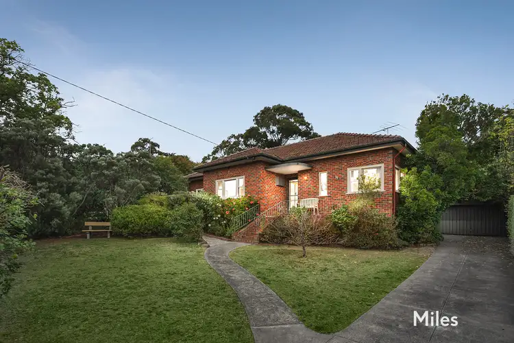 31 Wallis Avenue, Ivanhoe East VIC 3079