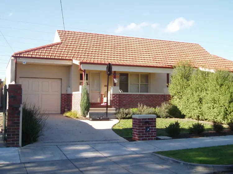 7A Newham Grove, Ormond VIC 3204