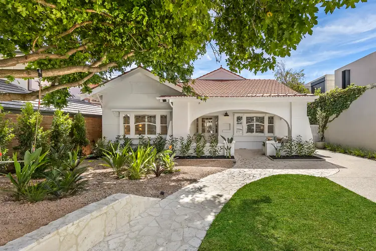 27 Mills Street, Hampton VIC 3188