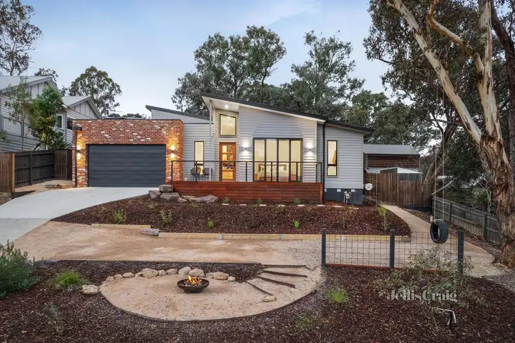6 Upper Road, Wattle Glen VIC 3096