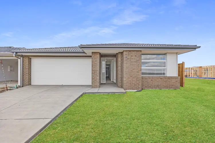 82 Elegante Road, Winter Valley VIC 3358