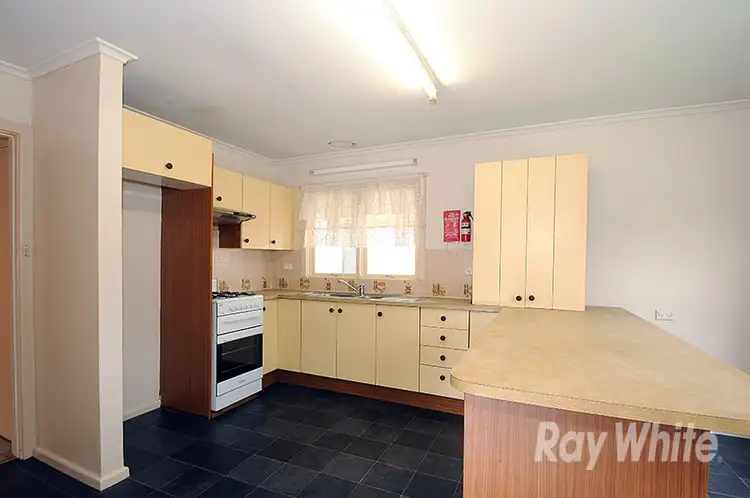 38 Kinnoull Grove, Glen Waverley VIC 3150