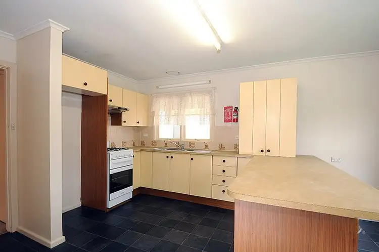38 Kinnoull Grove, Glen Waverley VIC 3150