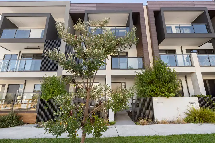 14 Castaway Street, Safety Beach VIC 3936